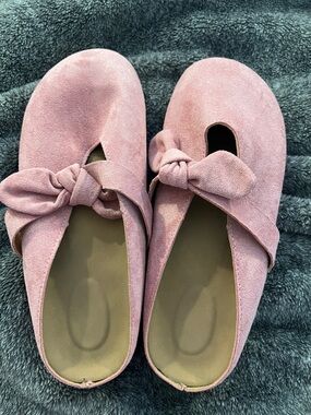 Women’s Pink Suede Knot Slip-On Mules size 10